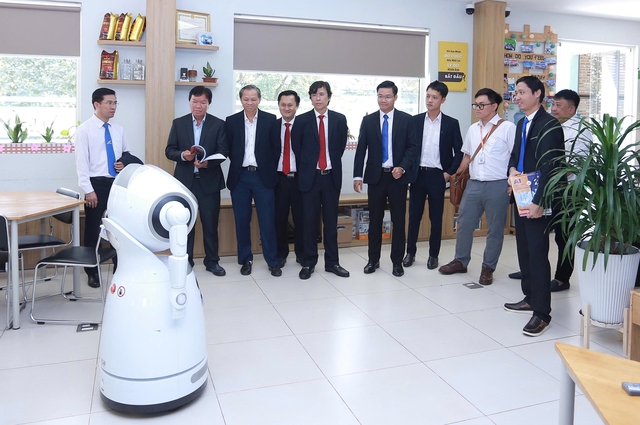 TPHCM giới thiệu hơn 650 sản phẩm công nghệ chiến lược tại Đại hội Đảng bộ Thành phố lần thứ I- Ảnh 1.