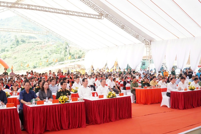 Tổng Bí thư Tô Lâm dự Lễ khởi công xây dựng Trường Phổ thông nội trú liên cấp TH và THCS Na Ngoi- Ảnh 2.