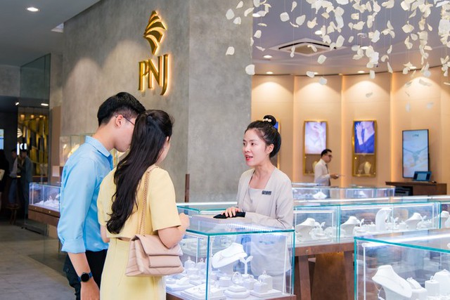 Động thái đáng chú ý tại PNJ- Ảnh 1. Động thái đáng chú ý tại PNJ- Ảnh 1.
