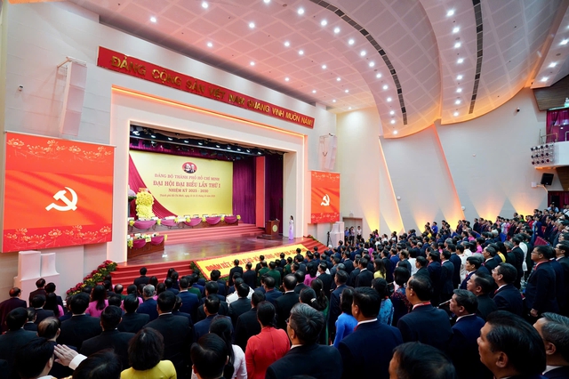 Bế mạc Đại hội Đảng bộ TPHCM lần thứ I: Khơi dậy khát vọng phát triển, hướng tới siêu đô thị quốc tế- Ảnh 4. Bế mạc Đại hội Đảng bộ TPHCM lần thứ I: Khơi dậy khát vọng phát triển, hướng tới siêu đô thị quốc tế- Ảnh 4.