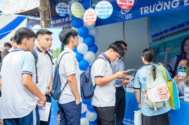 Nhiều địa phương đẩy mạnh sắp xếp, sáp nhập hệ thống trường đại học, cao đẳng- Ảnh 1. Nhiều địa phương đẩy mạnh sắp xếp, sáp nhập hệ thống trường đại học, cao đẳng- Ảnh 1.