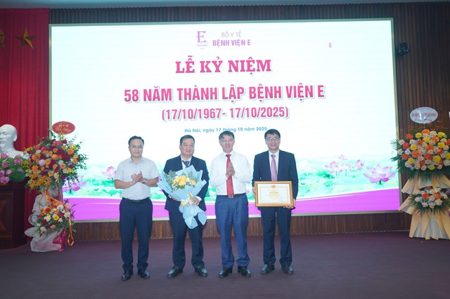 Bệnh viện E kỷ niệm 58 năm thành lập, hướng tới hoàn thiện bệnh án điện tử vì sự hài lòng của người bệnh- Ảnh 5. Bệnh viện E kỷ niệm 58 năm thành lập, hướng tới hoàn thiện bệnh án điện tử vì sự hài lòng của người bệnh- Ảnh 5.