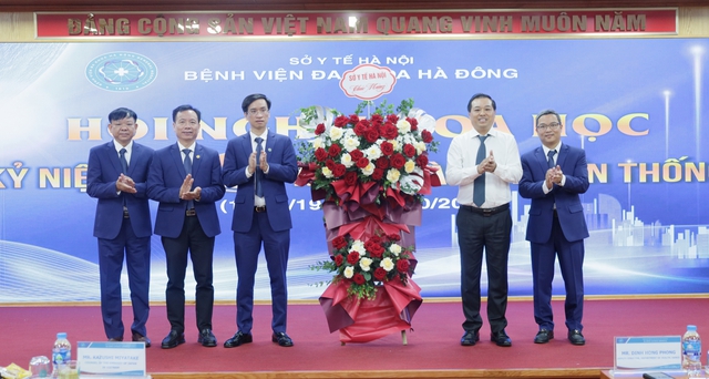 Bệnh viện 115 năm tuổi chuyển đổi số y tế vì sự hài lòng của người bệnh- Ảnh 4. Bệnh viện 115 năm tuổi chuyển đổi số y tế vì sự hài lòng của người bệnh- Ảnh 4.