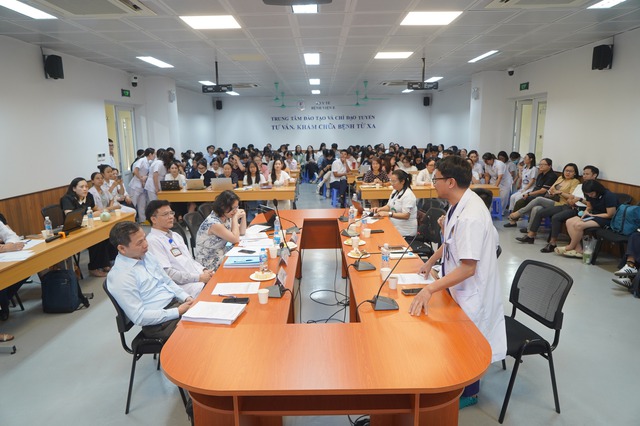 Bệnh viện E kỷ niệm 58 năm thành lập, hướng tới hoàn thiện bệnh án điện tử vì sự hài lòng của người bệnh- Ảnh 3. Bệnh viện E kỷ niệm 58 năm thành lập, hướng tới hoàn thiện bệnh án điện tử vì sự hài lòng của người bệnh- Ảnh 3.