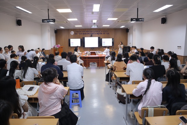Bệnh viện E kỷ niệm 58 năm thành lập, hướng tới hoàn thiện bệnh án điện tử vì sự hài lòng của người bệnh- Ảnh 4. Bệnh viện E kỷ niệm 58 năm thành lập, hướng tới hoàn thiện bệnh án điện tử vì sự hài lòng của người bệnh- Ảnh 4.