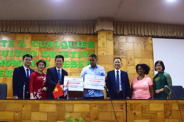 Mạng lưới Công nghệ sinh học nông nghiệp và sức khỏe tự nhiên Việt Nam – Cuba: Từ tầm nhìn chiến lược đến hợp tác thực chất vì tương lai bền vững- Ảnh 1. Mạng lưới Công nghệ sinh học nông nghiệp và sức khỏe tự nhiên Việt Nam – Cuba: Từ tầm nhìn chiến lược đến hợp tác thực chất vì tương lai bền vững- Ảnh 1.