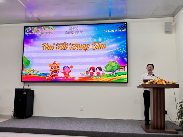 Bộ Y tế trao quà Trung thu cho bệnh nhi và trẻ mồ côi tại TP.HCM- Ảnh 2.