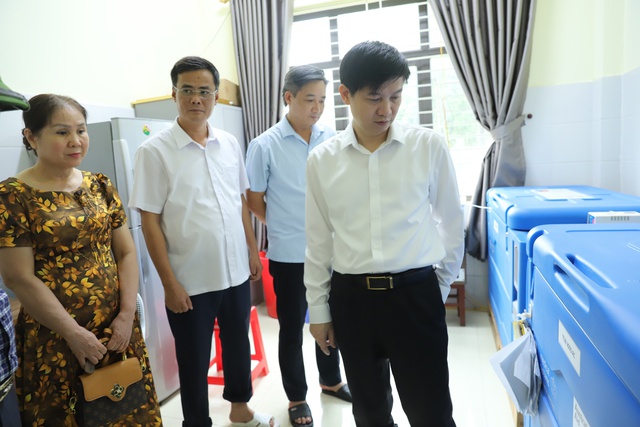 Ngành Y tế Thanh Hóa chủ động phòng chống dịch bệnh sau bão lũ- Ảnh 4.