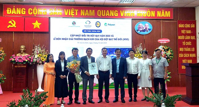 Thêm bệnh viện ở TPHCM đạt chứng nhận Bạch kim của Hội Đột quỵ thế giới- Ảnh 1.