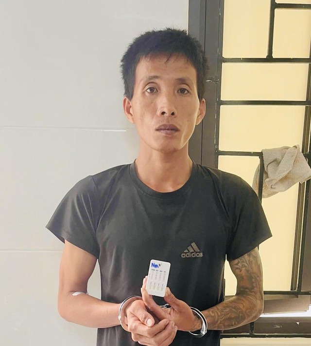 Bắt giữ bố dượng nghi bạo hành bé gái lớp 5 ở Hà Tĩnh- Ảnh 1. Bắt giữ bố dượng nghi bạo hành bé gái lớp 5 ở Hà Tĩnh- Ảnh 1.