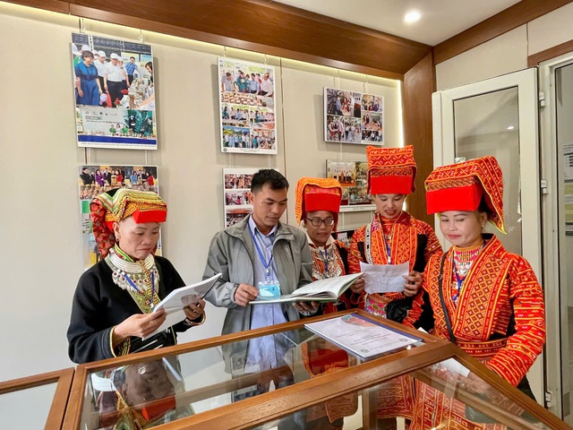 Bảo tồn nguồn gen dược liệu bản địa, đặc hữu – nền tảng phát triển bền vững trong tự nhiên- Ảnh 2. Bảo tồn nguồn gen dược liệu bản địa, đặc hữu – nền tảng phát triển bền vững trong tự nhiên- Ảnh 2.
