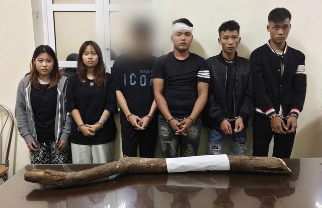 Rủ bạn gái đi đánh nhau để giải quyết mâu thuẫn- Ảnh 1. Rủ bạn gái đi đánh nhau để giải quyết mâu thuẫn- Ảnh 1.