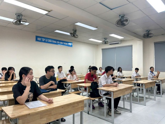 Lộ diện những địa phương đầu tiên 'chốt' môn thi lớp 10 năm 2026- Ảnh 1. Lộ diện những địa phương đầu tiên 'chốt' môn thi lớp 10 năm 2026- Ảnh 1.