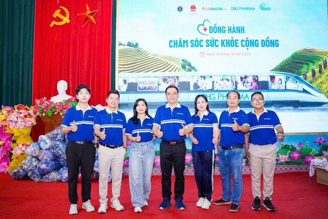 Hành trình của nắng ấm: DHG Pharma cùng y bác sĩ đến với Tả Củ Tỷ- Ảnh 7. Hành trình của nắng ấm: DHG Pharma cùng y bác sĩ đến với Tả Củ Tỷ- Ảnh 7.