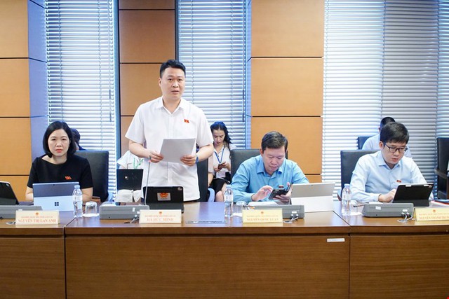 Lo ngại viên chức 'chân ngoài dài hơn chân trong', lợi dụng thương hiệu công để kinh doanh riêng- Ảnh 3. Lo ngại viên chức 'chân ngoài dài hơn chân trong', lợi dụng thương hiệu công để kinh doanh riêng- Ảnh 3.