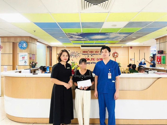 BV Sản Nhi tỉnh Phú Thọ đồng hành cùng bệnh nhân khó khăn: Khi yêu thương trở thành liều thuốc nhiệm màu- Ảnh 3. BV Sản Nhi tỉnh Phú Thọ đồng hành cùng bệnh nhân khó khăn: Khi yêu thương trở thành liều thuốc nhiệm màu- Ảnh 3.