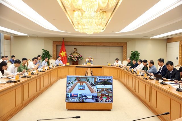 Phó Thủ tướng: Chuẩn bị kịch bản cực đoan nhất để xây dựng phương án ứng phó với bão số 12- Ảnh 2. Phó Thủ tướng: Chuẩn bị kịch bản cực đoan nhất để xây dựng phương án ứng phó với bão số 12- Ảnh 2.