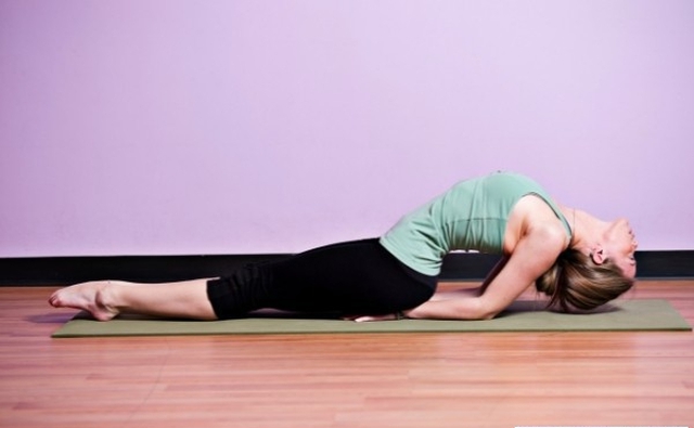 Cảnh báo 3 tư thế yoga đảo ngược gây nguy cơ đột quỵ- Ảnh 3.