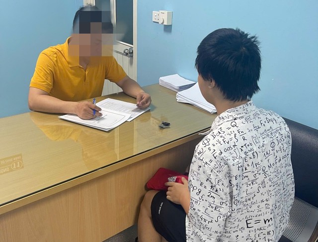 Những bước chân thầm lặng trên mặt trận phòng, chống HIV/AIDS- Ảnh 1.