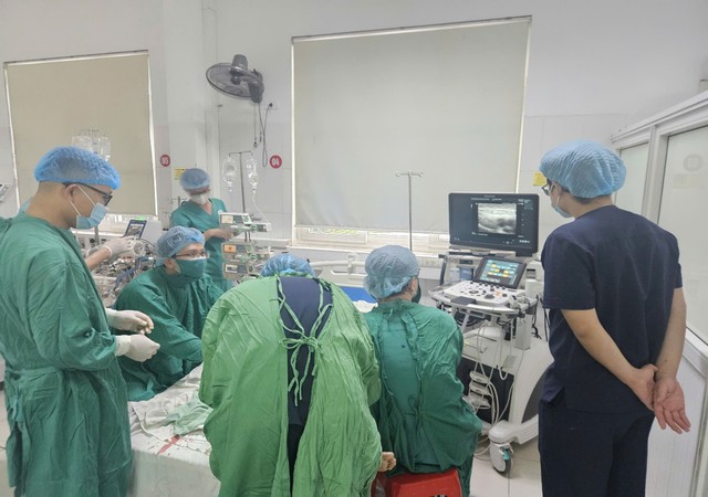 Bệnh viện Hữu nghị Đa khoa Nghệ An cứu sống bệnh nhân nguy kịch nhờ kỹ thuật Hybrid ECMO- Ảnh 1. Bệnh viện Hữu nghị Đa khoa Nghệ An cứu sống bệnh nhân nguy kịch nhờ kỹ thuật Hybrid ECMO- Ảnh 1.