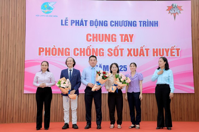 Phòng chống dịch bệnh sốt xuất huyết: cần sự chung tay của người dân và cộng đồng- Ảnh 1. Phòng chống dịch bệnh sốt xuất huyết: cần sự chung tay của người dân và cộng đồng- Ảnh 1.