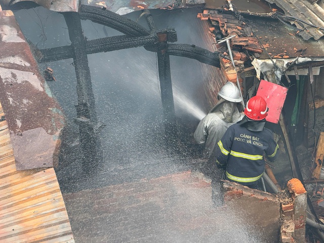 Hà Nội: Một người tử vong trong vụ cháy nhà tại Tây Mỗ- Ảnh 3.