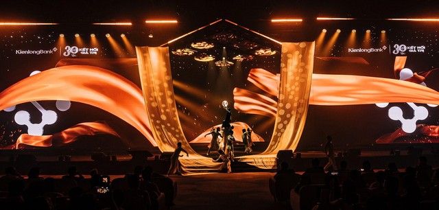 KienlongBank kể chuyện thương hiệu bằng "concert công nghệ"- Ảnh 2.
