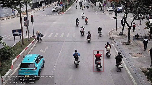 Gần 2 tháng, chỉ 3 camera AI đã phát hiện hơn 18 nghìn trường hợp vi phạm giao thông - Ảnh 2. Gần 2 tháng, chỉ 3 camera AI đã phát hiện hơn 18 nghìn trường hợp vi phạm giao thông - Ảnh 2.