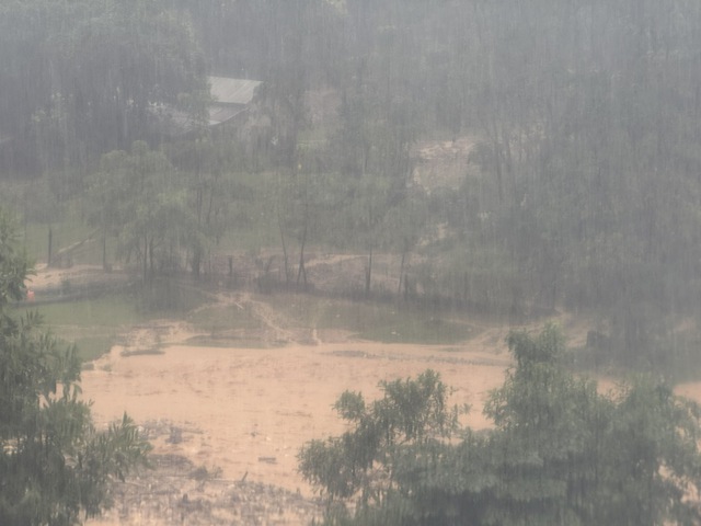 Lũ dữ trong đêm cuốn phăng 11 ngôi nhà ở vùng cao Đà Nẵng- Ảnh 1.