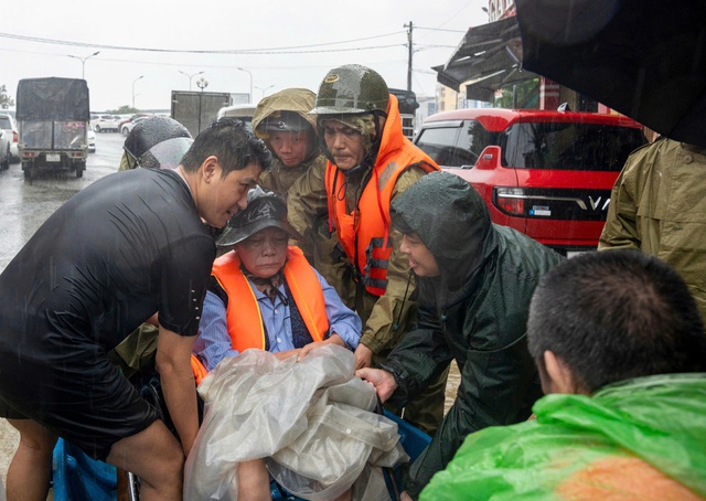 Tổng Bí thư Tô Lâm gửi Thư thăm hỏi, động viên đồng bào, cán bộ, chiến sỹ đang ứng phó, khắc phục hậu quả thiên tai- Ảnh 1.