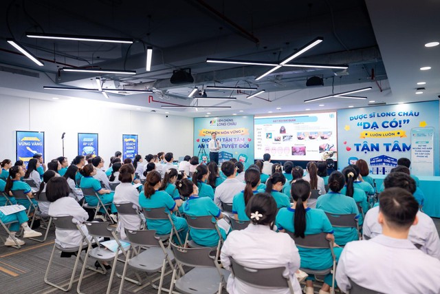 Long Châu hợp tác cùng Khoa Cấp cứu - Đại học Y Dược, đào tạo đội ngũ y tế, nâng chuẩn an toàn tiêm chủng và sẵn sàng ứng phó mọi tình huống khẩn cấp- Ảnh 1.