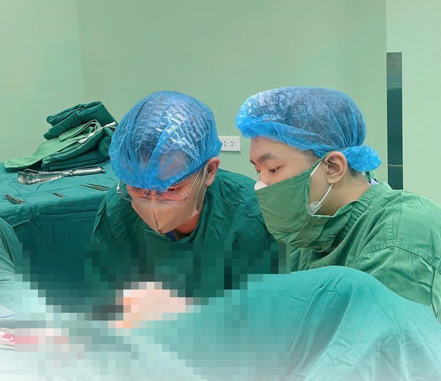 Phẫu thuật thành công ca sa sinh dục độ IV cho cụ bà 82 tuổi- Ảnh 1.