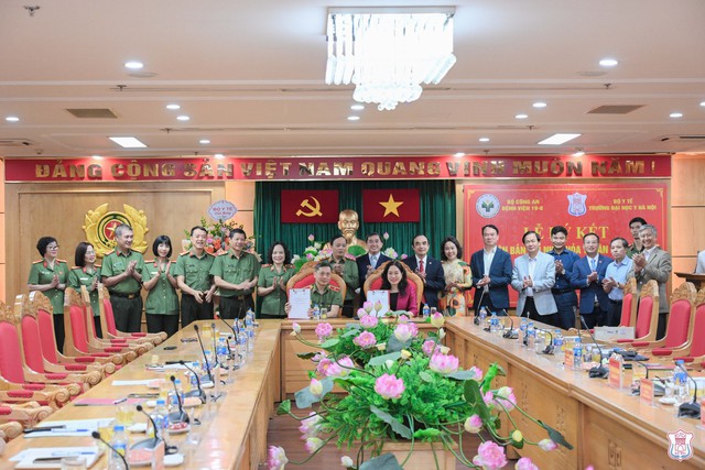 Gắn đào tạo y khoa với thực hành lâm sàng: Bước tiến quan trọng từ Đại học Y Hà Nội và Bệnh viện 19-8- Ảnh 1. Gắn đào tạo y khoa với thực hành lâm sàng: Bước tiến quan trọng từ Đại học Y Hà Nội và Bệnh viện 19-8- Ảnh 1.