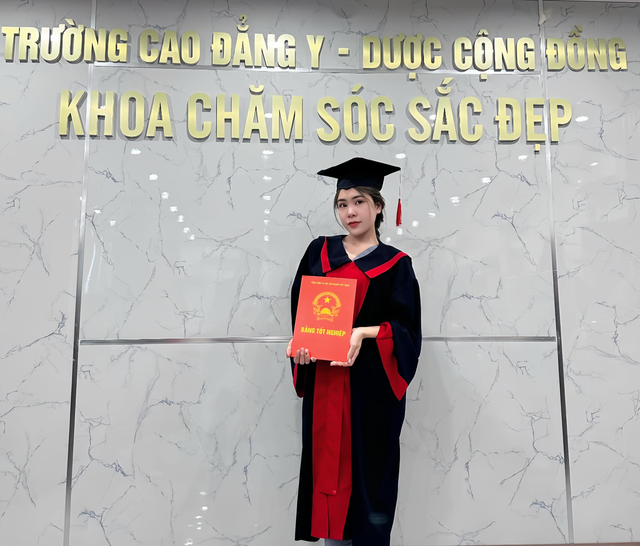 Từ sinh viên ngành chăm sóc sắc đẹp đến cô gái được yêu mến trên mạng: Thúy Ca là ai?- Ảnh 2. Từ sinh viên ngành chăm sóc sắc đẹp đến cô gái được yêu mến trên mạng: Thúy Ca là ai?- Ảnh 2.