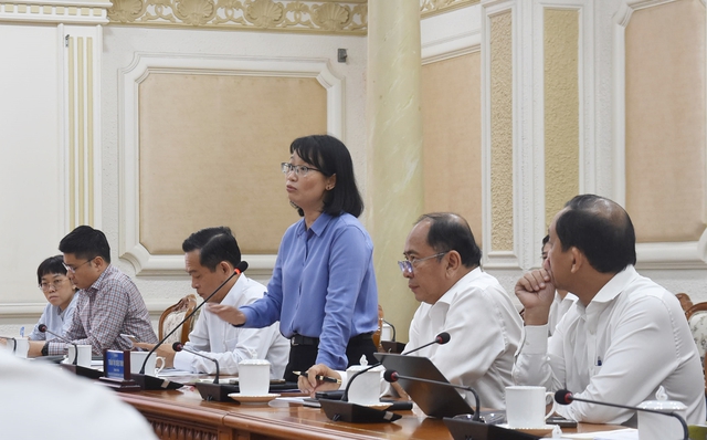 Thứ trưởng Bộ Y tế Vũ Mạnh Hà: TPHCM tiên phong trong chuyển đổi số, phát triển kỹ thuật chuyên sâu- Ảnh 3. Thứ trưởng Bộ Y tế Vũ Mạnh Hà: TPHCM tiên phong trong chuyển đổi số, phát triển kỹ thuật chuyên sâu- Ảnh 3.