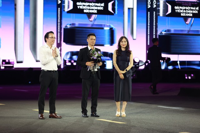 Hệ thống nhà thuốc và trung tâm tiêm chủng Long Châu vinh danh tại Better Choice Awards 2025- Ảnh 2.
