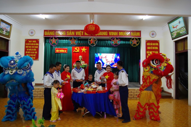 Trung thu ấm áp ở Trường Sa- Ảnh 1.