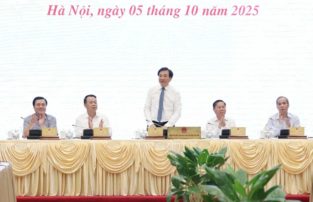 Bộ GD&ĐT nêu 9 biện pháp ngăn chặn việc lạm thu đầu năm học- Ảnh 1.