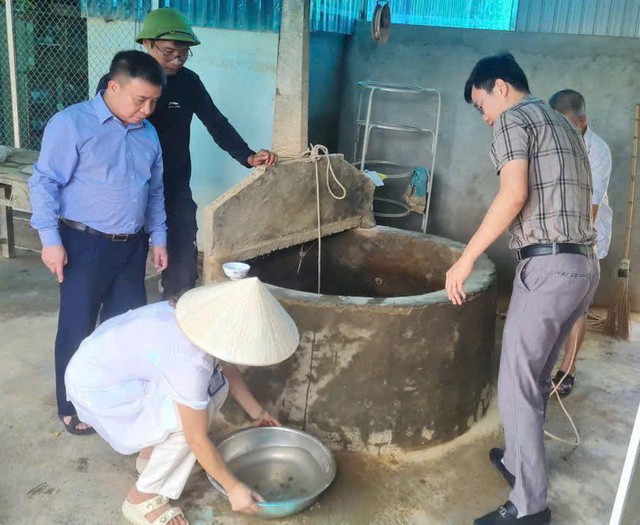 Nghệ An khẩn trương phòng dịch, xử lý nguồn nước cho vùng ngập sau bão- Ảnh 2.