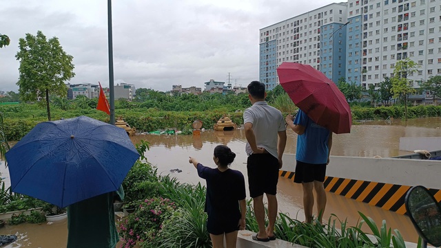 Bắc Bộ và Thanh Hóa mưa dông mạnh do hoàn lưu bão số 11- Ảnh 2.