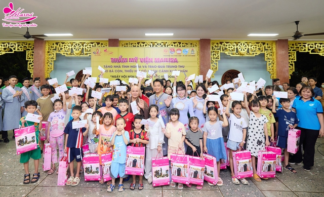 Mailisa gieo duyên lành, trao 16 căn nhà và 100 phần quà- Ảnh 3. Mailisa gieo duyên lành, trao 16 căn nhà và 100 phần quà- Ảnh 3.