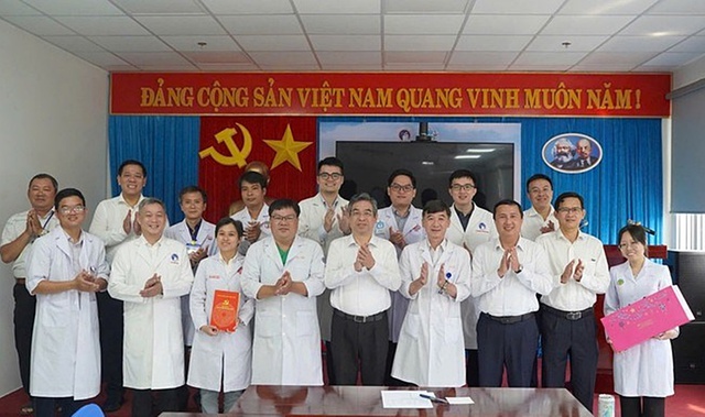 Lãnh đạo TPHCM thăm, động viên các thầy thuốc từ đất liền ra phục vụ tại Côn Đảo- Ảnh 2. Lãnh đạo TPHCM thăm, động viên các thầy thuốc từ đất liền ra phục vụ tại Côn Đảo- Ảnh 2.