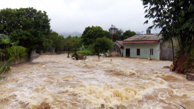 Lũ trên sông Cầu cao hơn đỉnh lũ lịch sử 1m, nhiều khu vực ngập diện rộng- Ảnh 2.