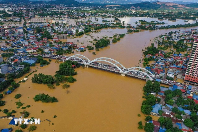 Thái Nguyên, Bắc Ninh ngập sâu, lũ vượt lịch sử, Hà Nội nhiều nơi nước chưa rút- Ảnh 2. Thái Nguyên, Bắc Ninh ngập sâu, lũ vượt lịch sử, Hà Nội nhiều nơi nước chưa rút- Ảnh 2.