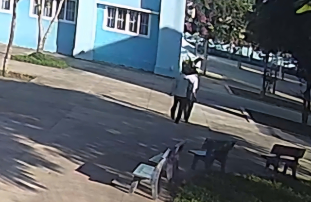 Giáo viên bạo hành đồng nghiệp sẽ bị xử lý kỷ luật thế nào?- Ảnh 1. Giáo viên bạo hành đồng nghiệp sẽ bị xử lý kỷ luật thế nào?- Ảnh 1.
