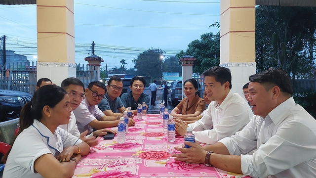 Thứ trưởng Thường trực Bộ Y tế Vũ Mạnh Hà thăm, tặng thiết bị y tế cho tuyến cơ sở tại Đồng Nai- Ảnh 3. Thứ trưởng Thường trực Bộ Y tế Vũ Mạnh Hà thăm, tặng thiết bị y tế cho tuyến cơ sở tại Đồng Nai- Ảnh 3.