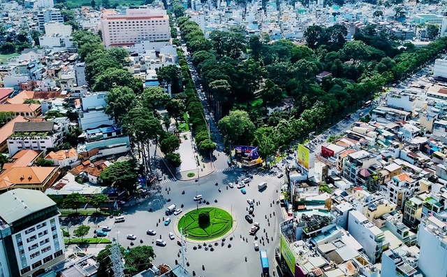 TPHCM lấy ý kiến người dân về công trình biểu tượng 'chung sức, đồng lòng vượt qua đại dịch COVID-19'- Ảnh 1.