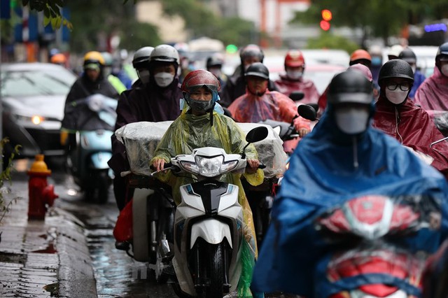 Miền Bắc giảm nhiệt, mưa rét gia tăng bởi không khí lạnh tăng cường- Ảnh 2.