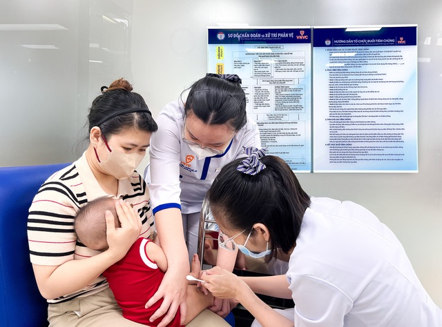 Cúm mùa dễ lây cho trẻ, mối nguy cha mẹ cần biết- Ảnh 3. Cúm mùa dễ lây cho trẻ, mối nguy cha mẹ cần biết- Ảnh 3.