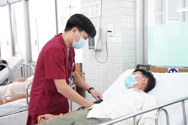 BV Chợ Rẫy chia sẻ mô hình bảo vệ nhân viên y tế: Thay đổi nhỏ, hiệu quả lớn- Ảnh 3. BV Chợ Rẫy chia sẻ mô hình bảo vệ nhân viên y tế: Thay đổi nhỏ, hiệu quả lớn- Ảnh 3.